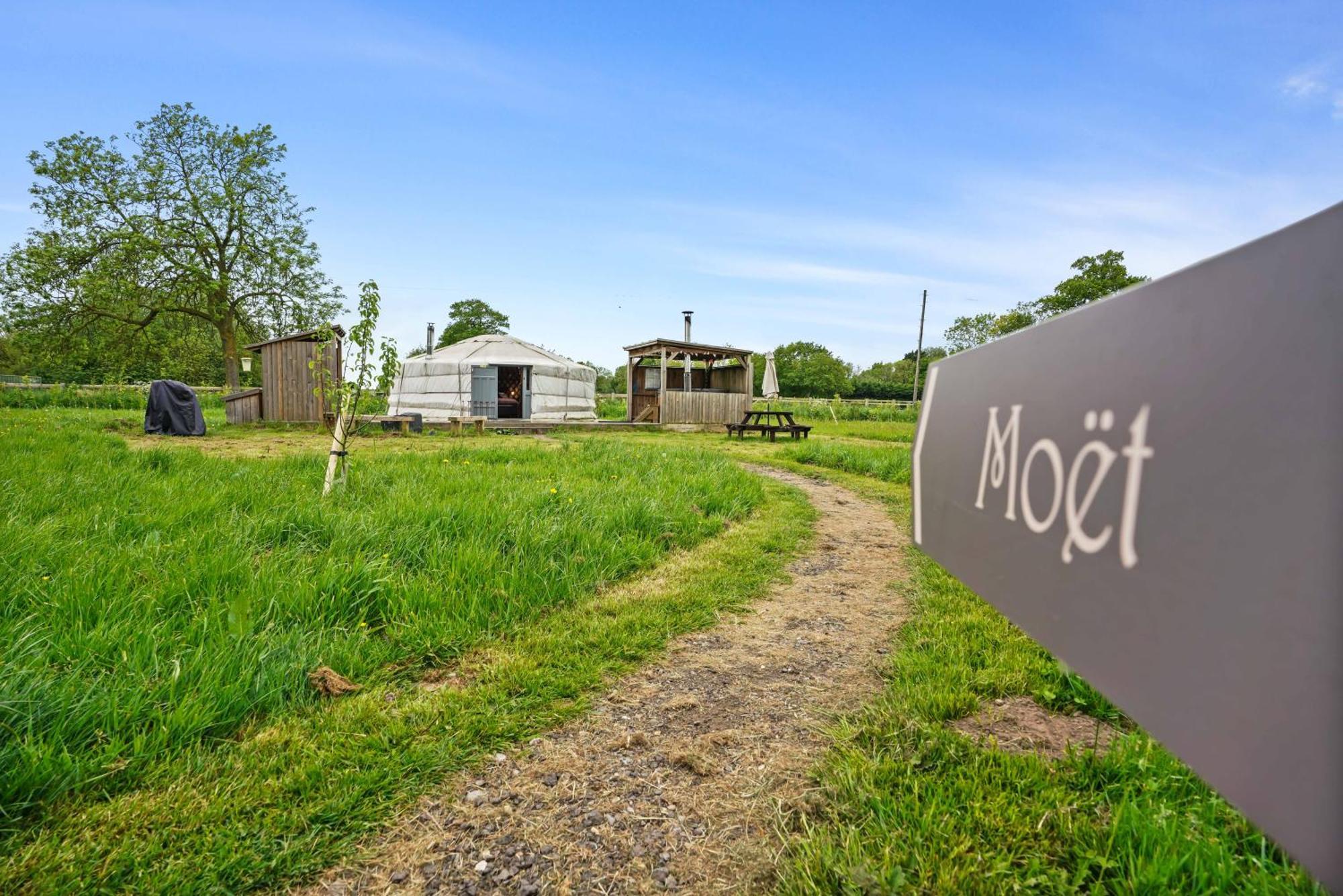 Hotel Glamp And Tipple Ltd Great Ellingham Zewnętrze zdjęcie